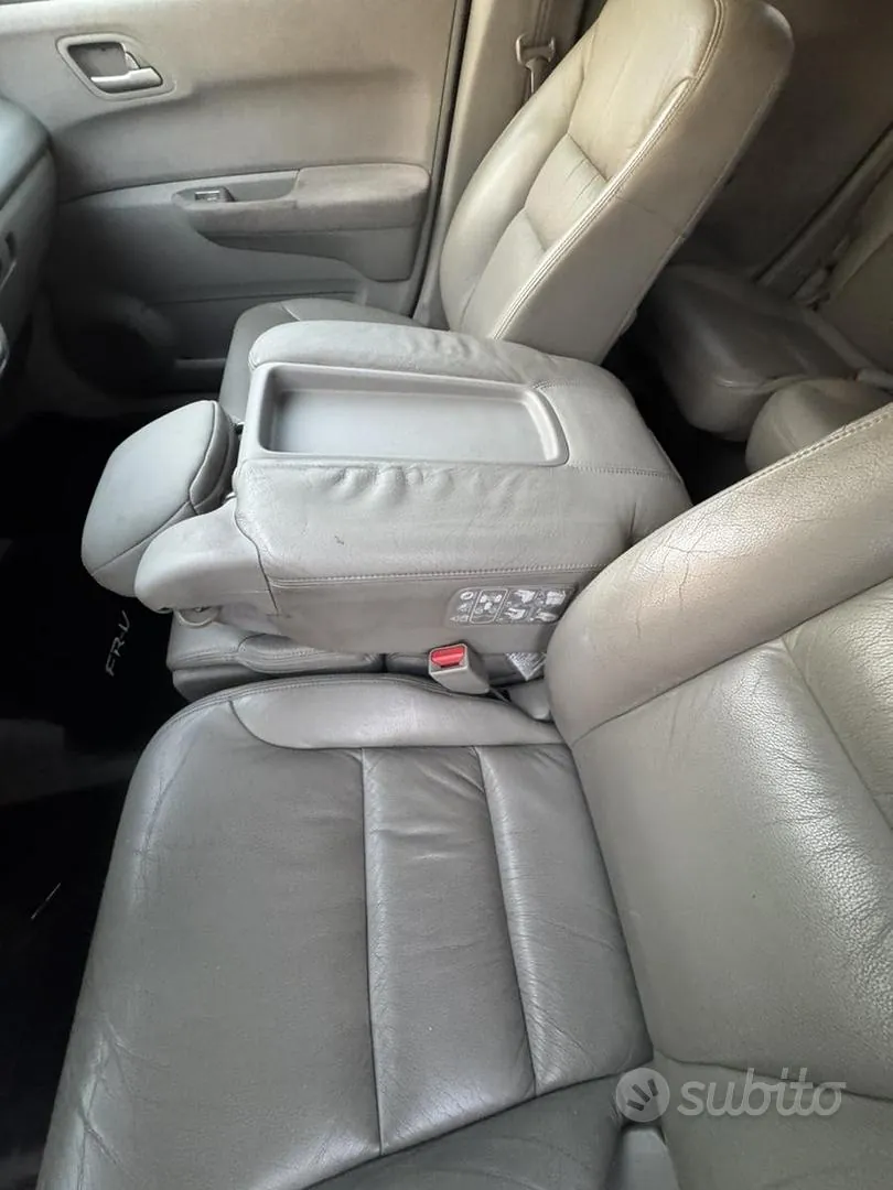 Honda Fr-V 2007 photo 4