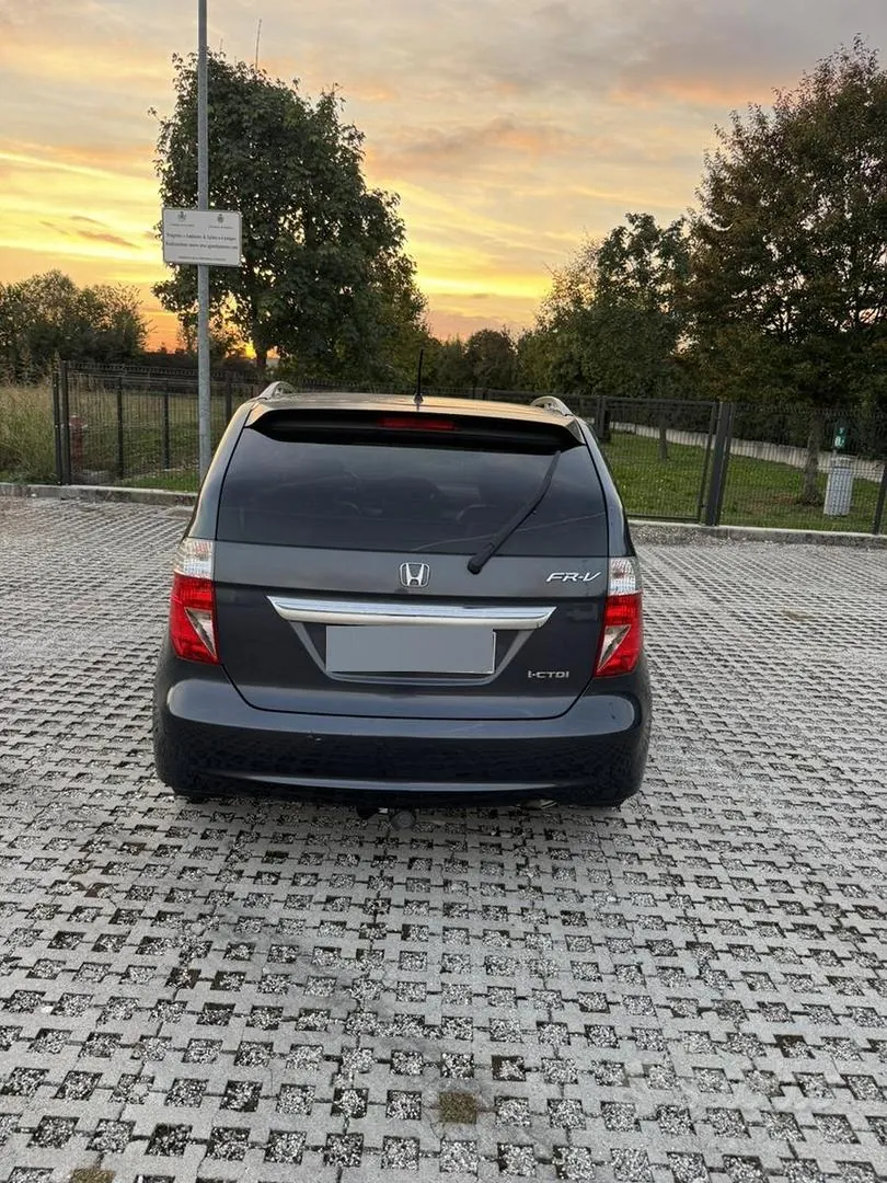 Honda Fr-V 2007 photo 3