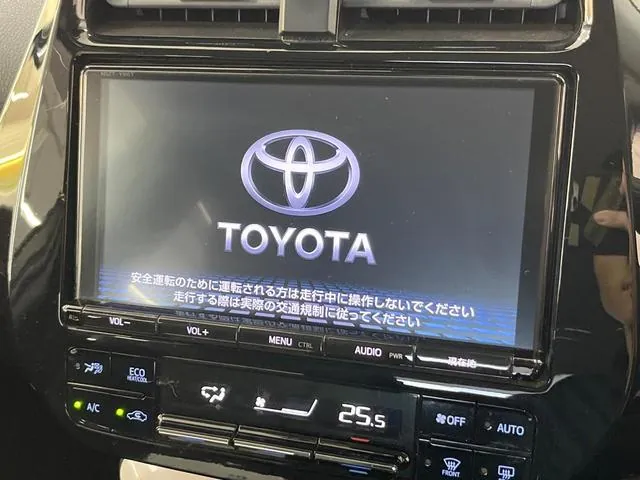 Toyota Prius 2017 photo 3
