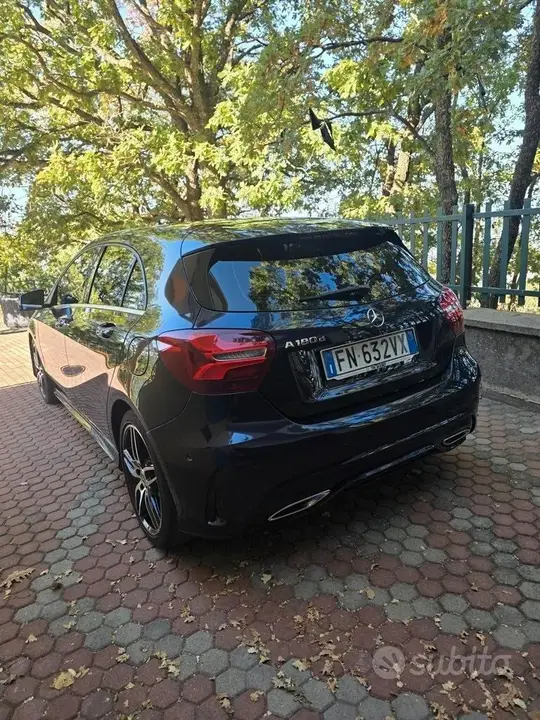 Mercedes-Benz A 180 2018 photo 3