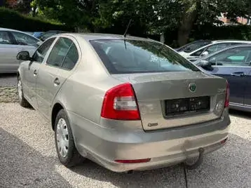Skoda Octavia 2011 photo 4