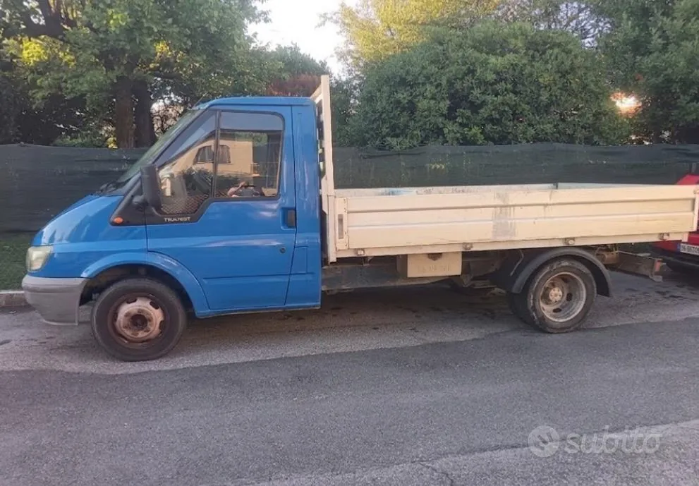 Ford Transit 2000 photo 2