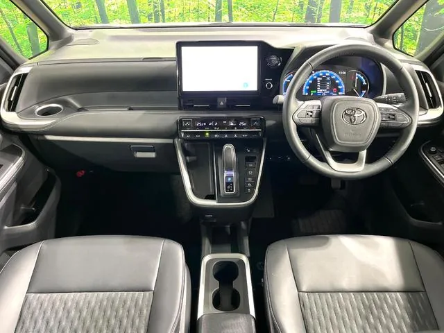 Toyota Corolla Hybrid Sz 2025 photo 2