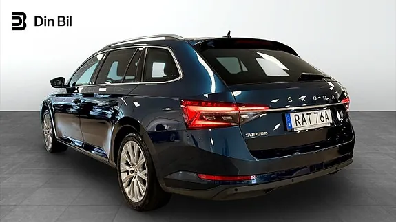 Skoda Superb 2023 photo 3
