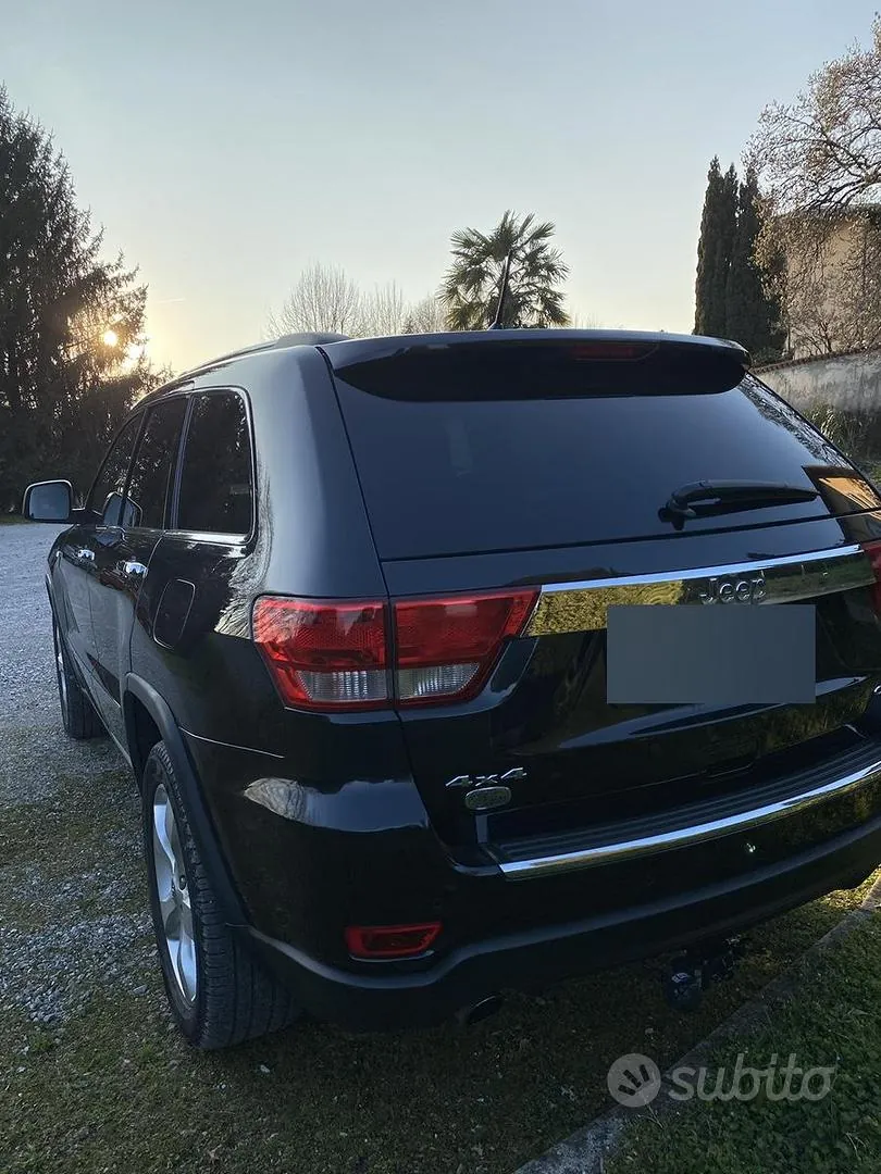 Jeep Grand Cherokee 2011 photo 2