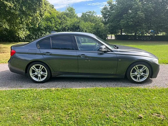 BMW 320D 2015 photo 2