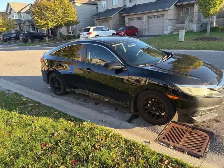 Honda Civic 2016 photo 2