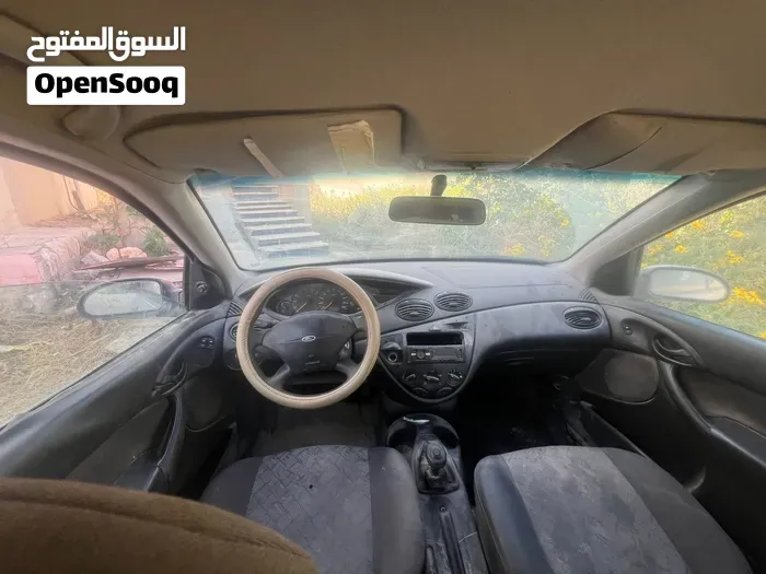 Ford Focus 2000 photo 4