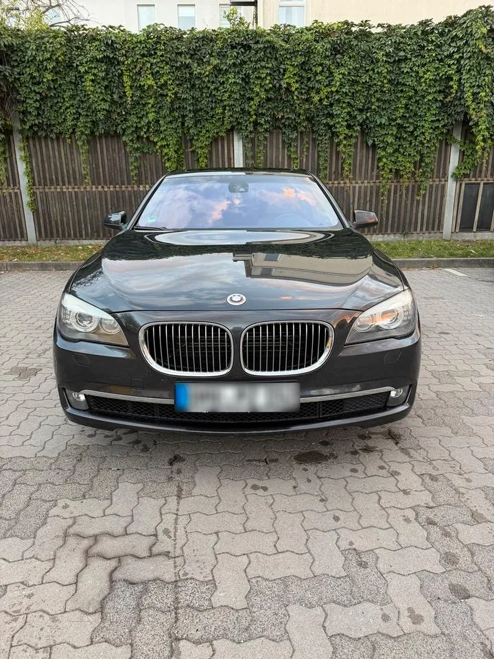 BMW 750I