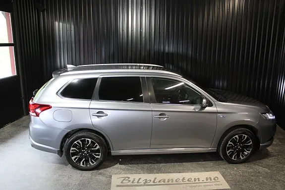 Mitsubishi Outlander 2017 photo 4