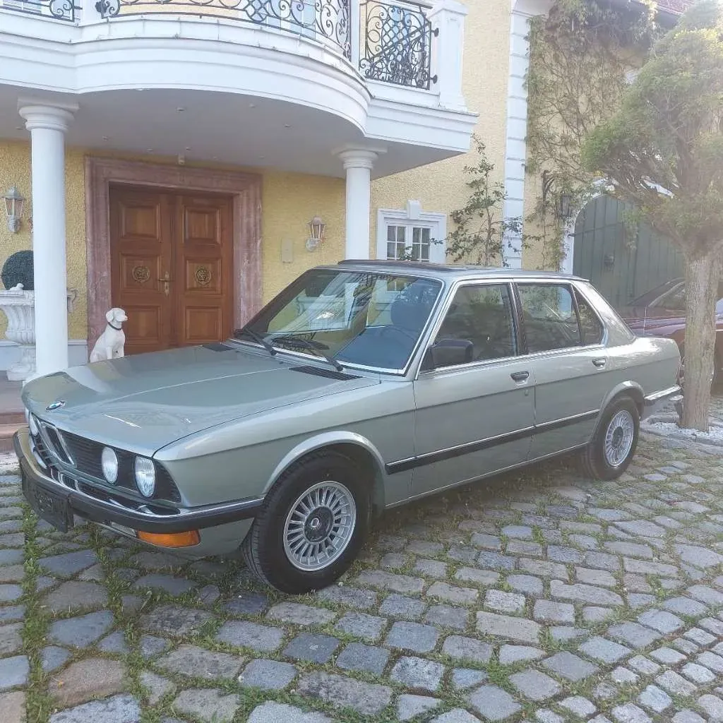 BMW 5 Series 1984 photo 2