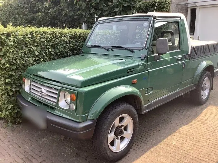 Suzuki Samurai