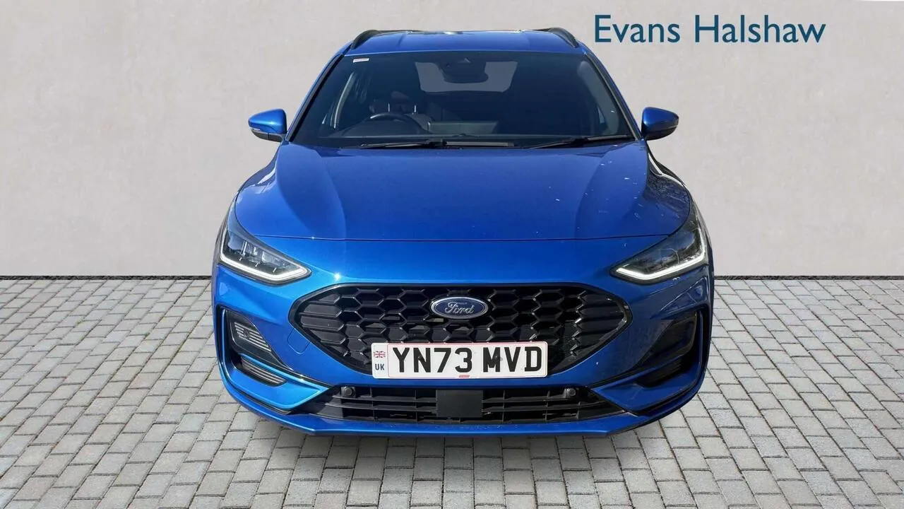 Ford Focus 2023 photo 3
