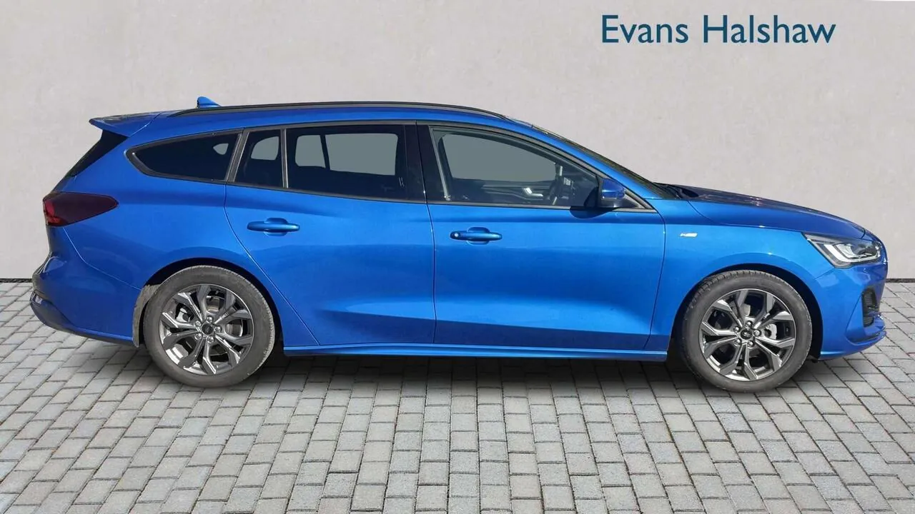 Ford Focus 2023 photo 4