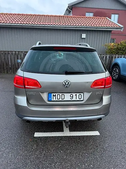 Volkswagen Passat Alltrack 2013 photo 2