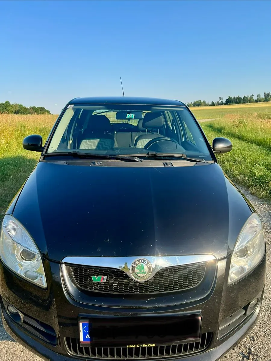 Skoda Fabia 2008 photo 3