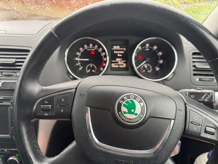 Skoda Yeti 2013 photo 3