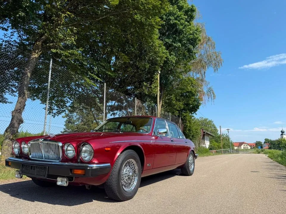 Jaguar Xj12