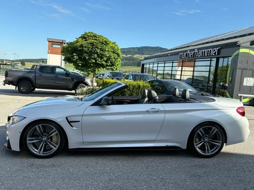 BMW M4 2014 photo 2
