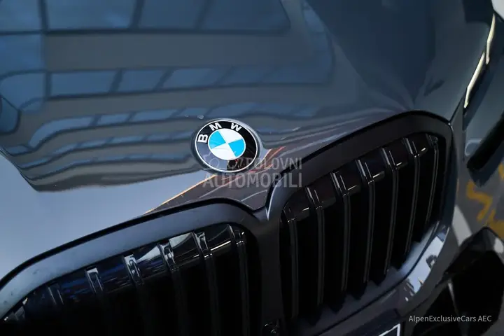 BMW X7 2026 photo 2