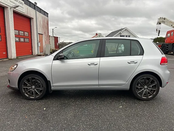 Volkswagen Golf Vi 2010 photo 3