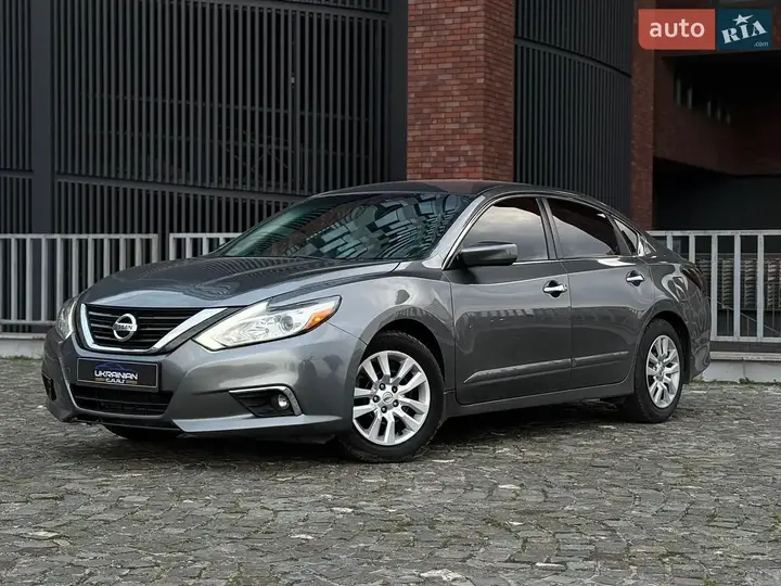 Nissan Altima