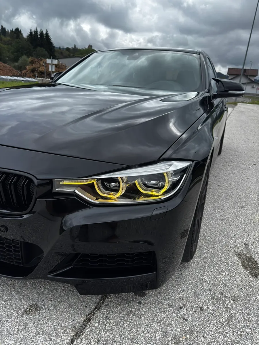 BMW 3 Series 2018 photo 2