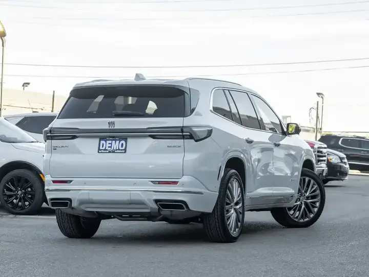 Buick Enclave 2026 photo 5
