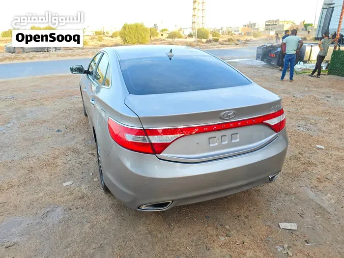 Hyundai Azera 2013 photo 2