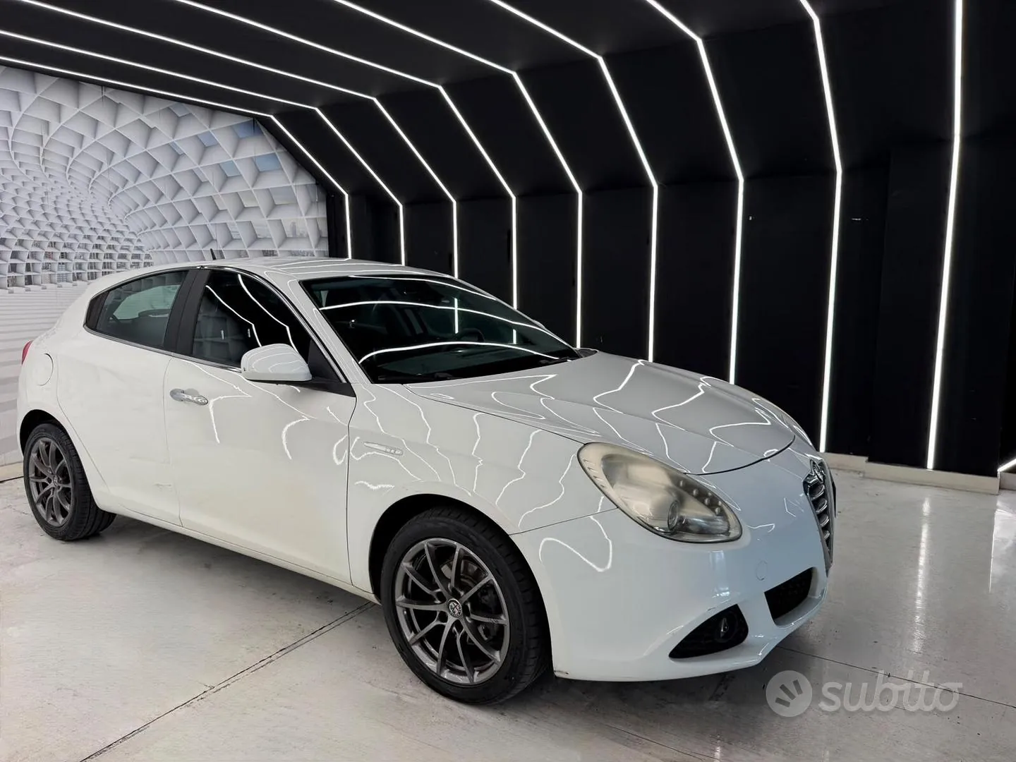 Alfa Romeo Giulietta 2012 photo 2
