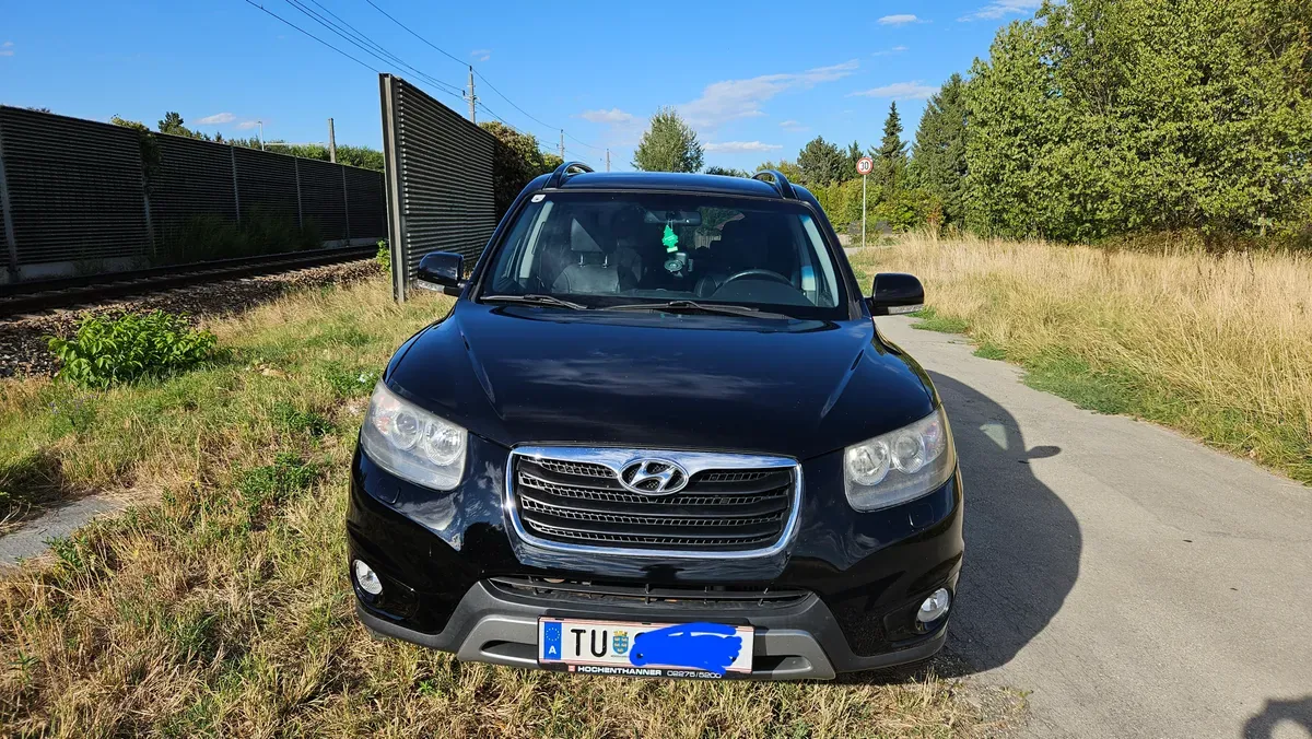 Hyundai Santa Fe 2012 photo 3