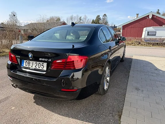 BMW 520D 2016 photo 2