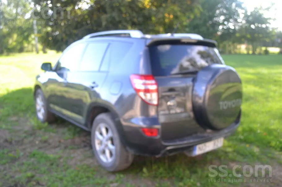 Toyota Rav4 2011 photo 3