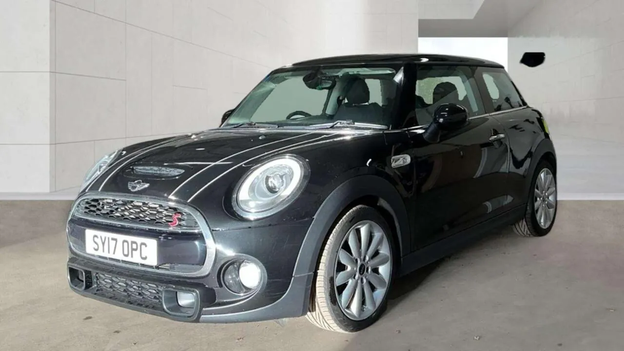 Mini Hatch 2017 photo 3