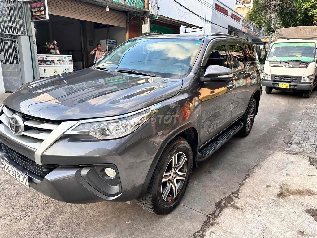 Toyota Fortuner 2017 photo 2
