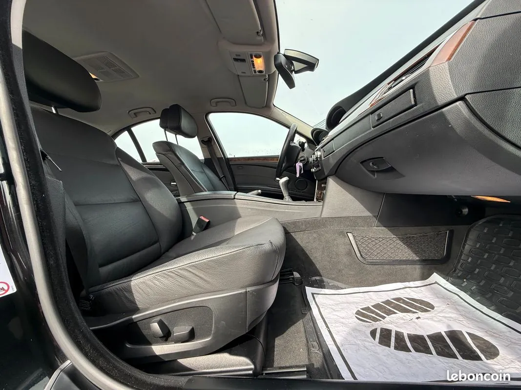 BMW 5 Series 2009 photo 4