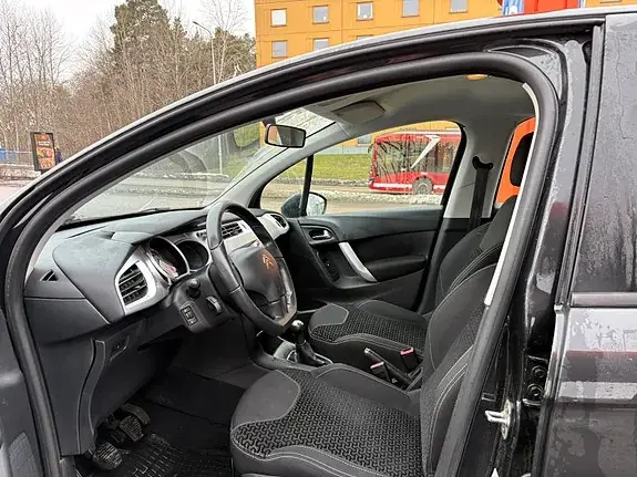 Citroen C3 2010 photo 4