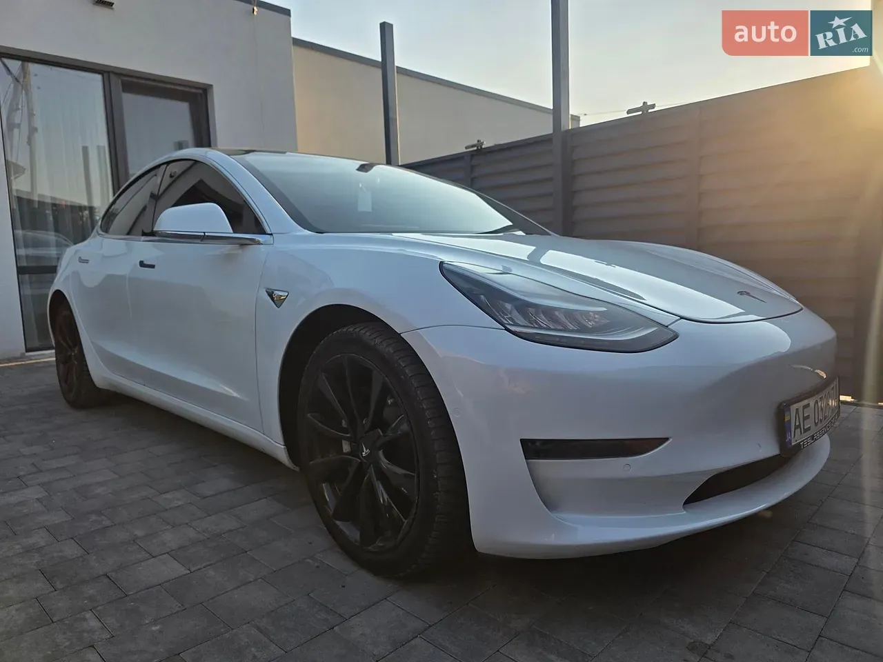 Tesla Model 3 2020 photo 2