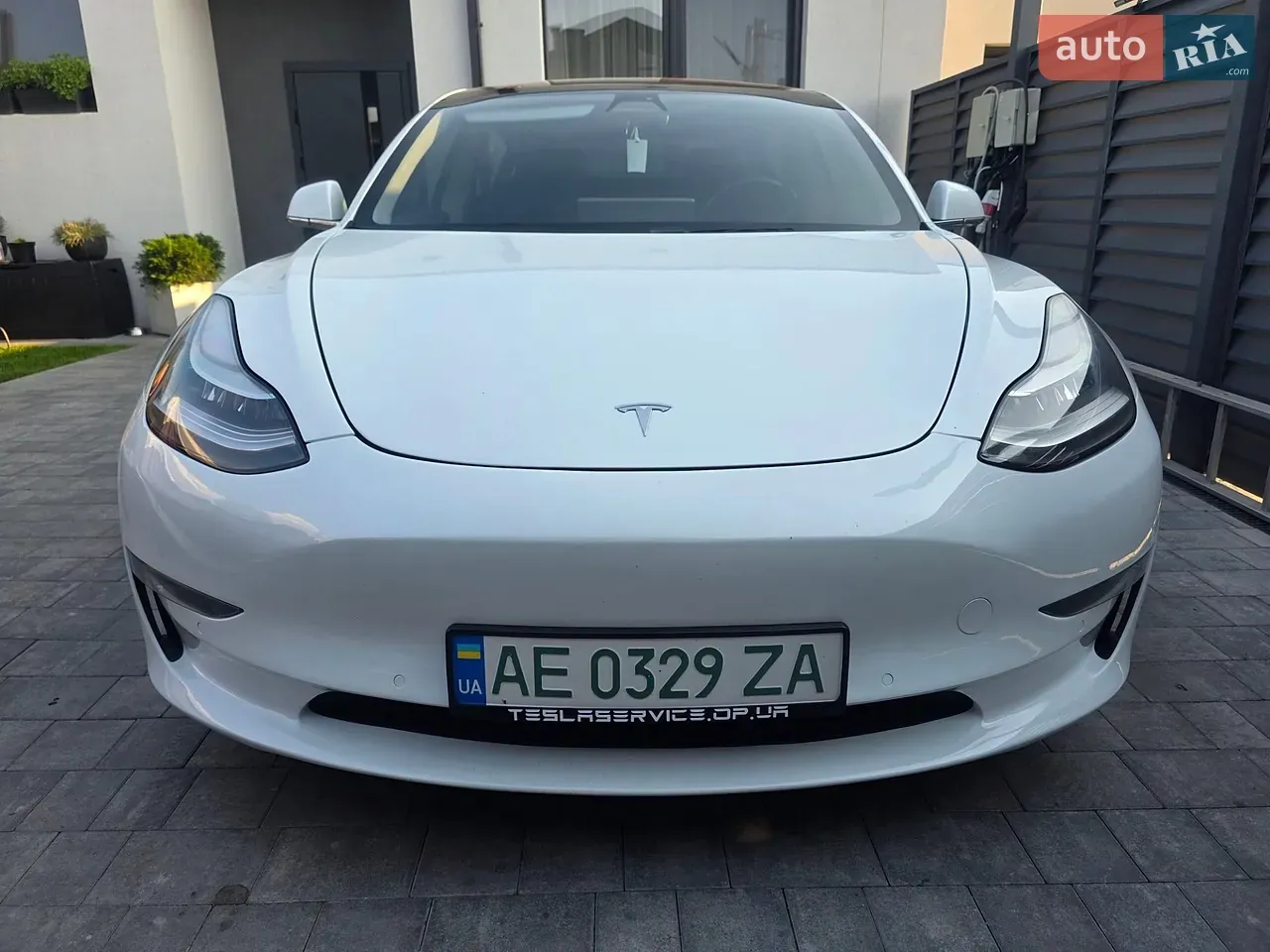Tesla Model 3 2020 photo 3