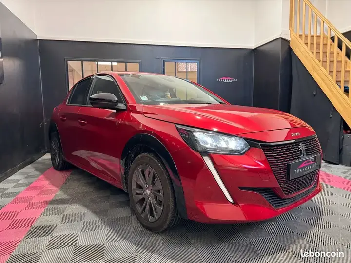 Peugeot 208 2022 photo 3