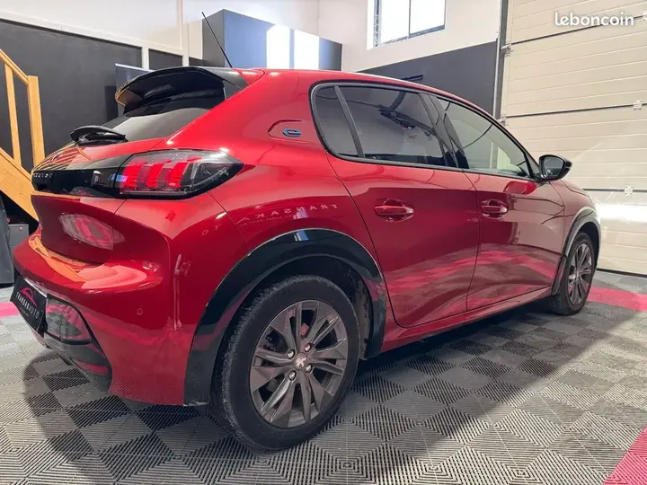 Peugeot 208 2022 photo 5