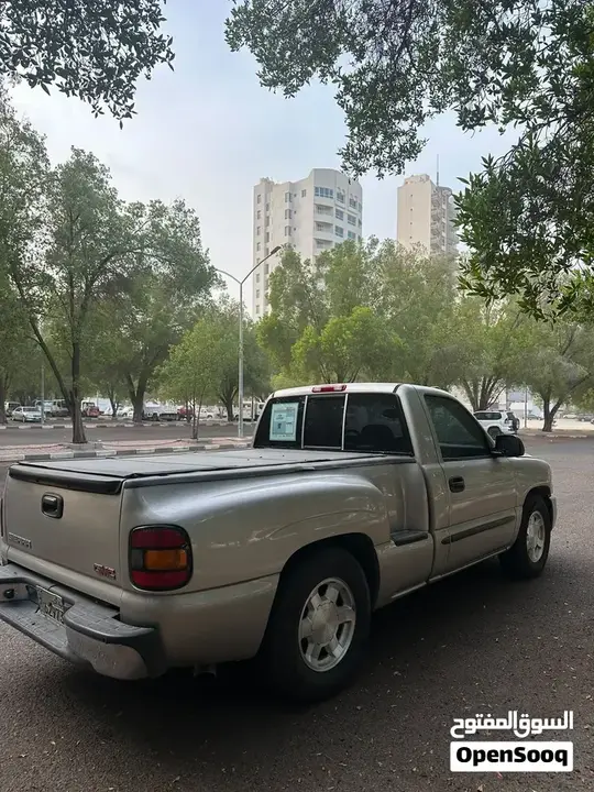 GMC Sierra 2005 photo 2