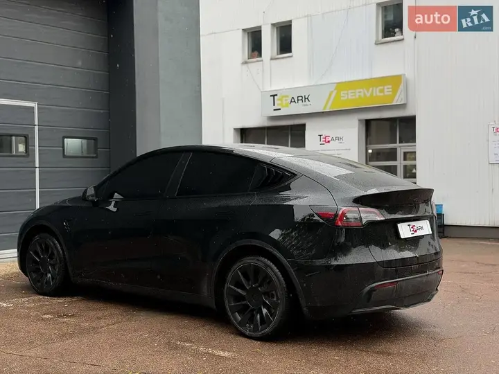 Tesla Model Y 2021 photo 5