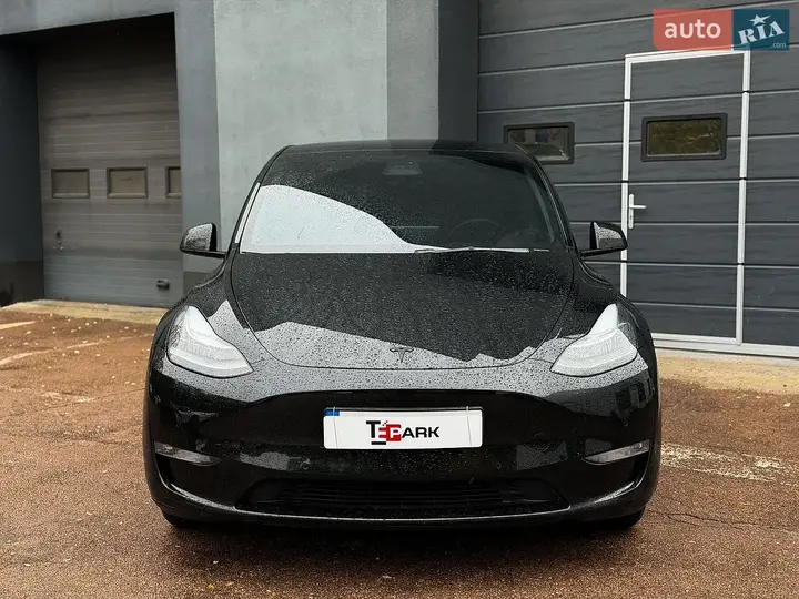 Tesla Model Y 2021 photo 2