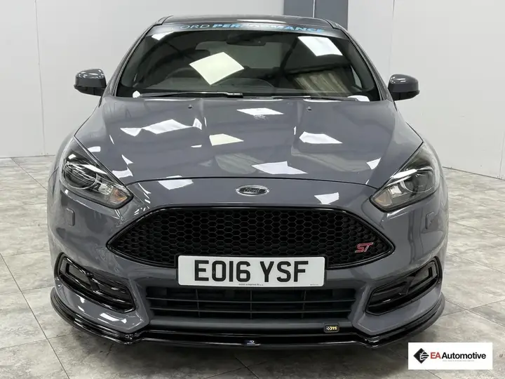Ford Focus 2016 photo 2