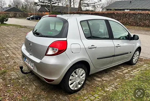 Renault Clio Iii 2011 photo 3