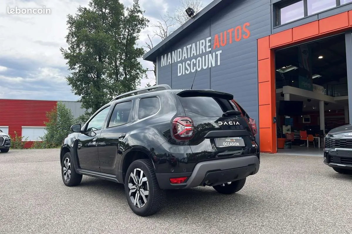 Dacia Duster 2023 photo 2