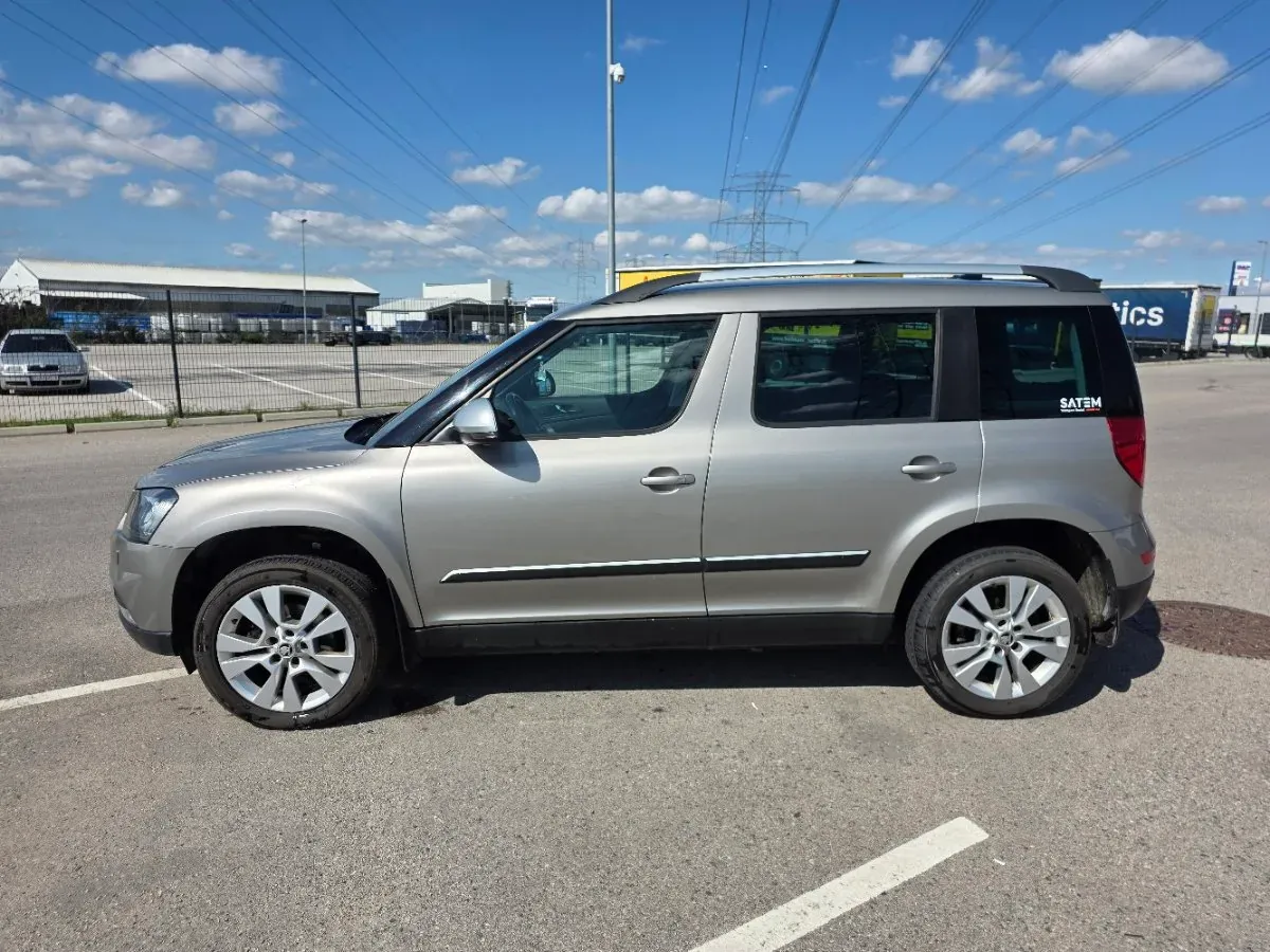 Skoda Yeti 2015 photo 3
