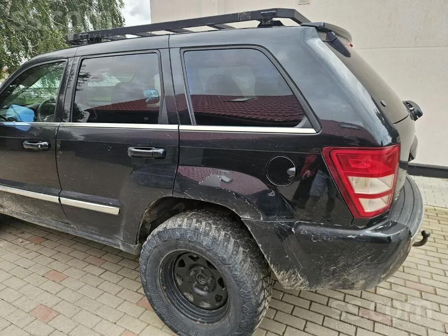 Jeep Grand Cherokee 2010 photo 5