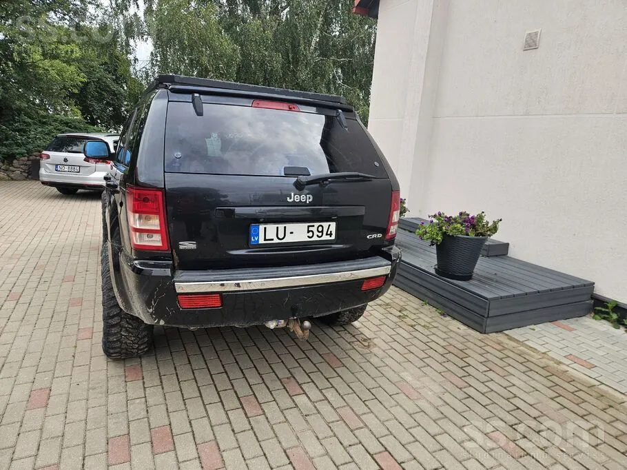 Jeep Grand Cherokee 2010 photo 4